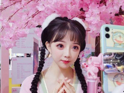 网红向往娱乐圈,跨界追梦的青春篇章